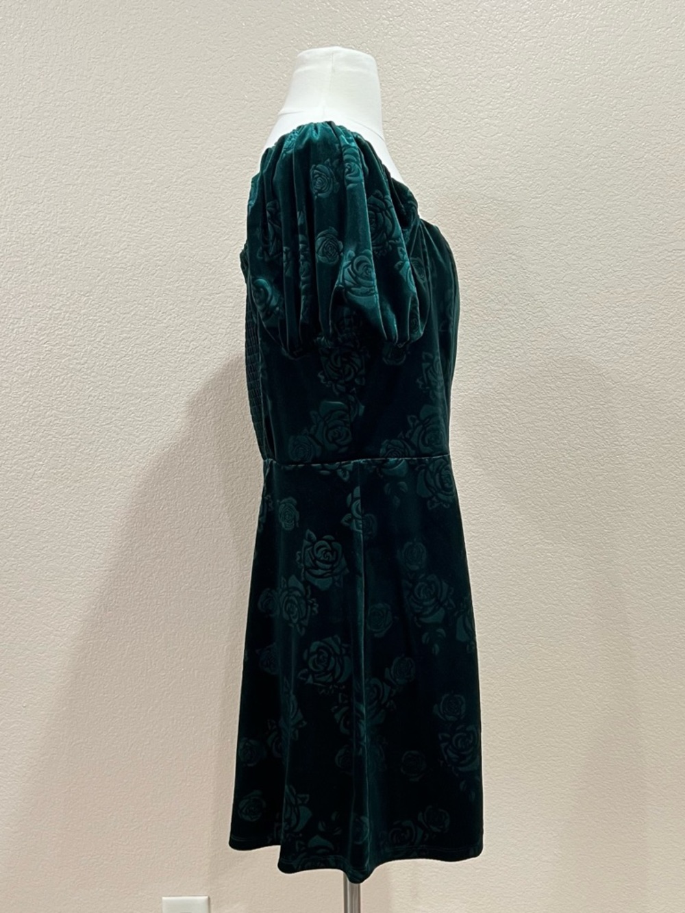 Francesca's Tina Green Velvet Floral Mini Dress NWT Size XL - Picture 6 of 12